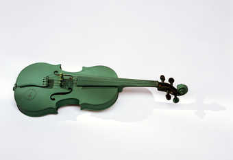 Green-painted violin, based on an "Action Object" from the Fluxus concert "oder...